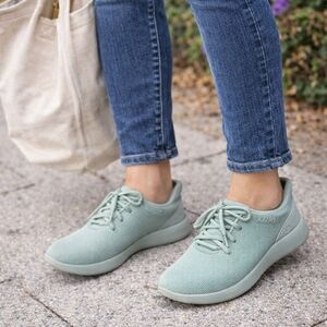 Kizik Mint Green Hands-Free Sneakers Size 8.5  Knit Comfort Running Shoes